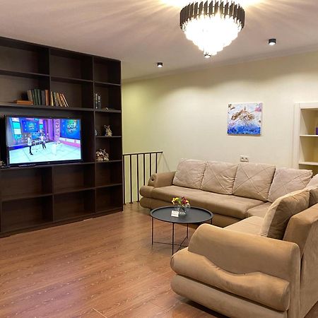 Old Town Apartment Тбилиси Экстерьер фото